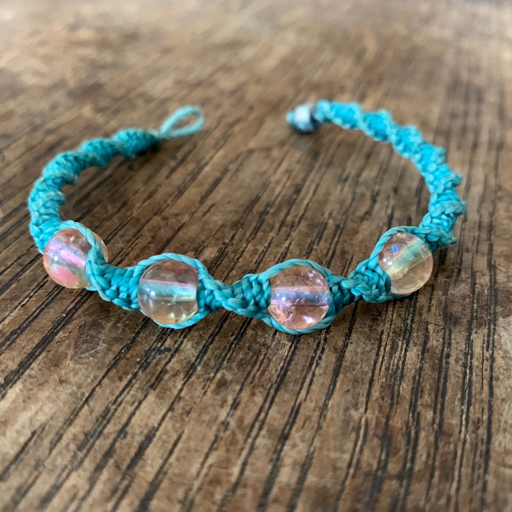 Gorgeous Turquoise Boho Bracelet with iridescent pink beads🦋🌸🦋